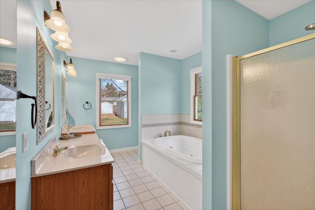 185 Hickory Hills, Marshall, MI 49068