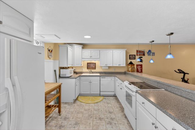 185 Hickory Hills, Marshall, MI 49068