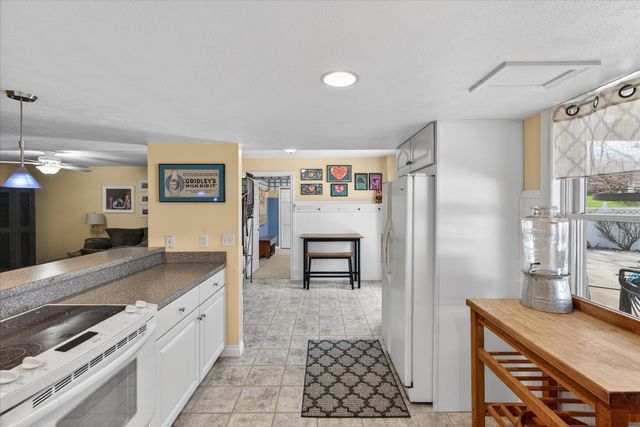 185 Hickory Hills, Marshall, MI 49068