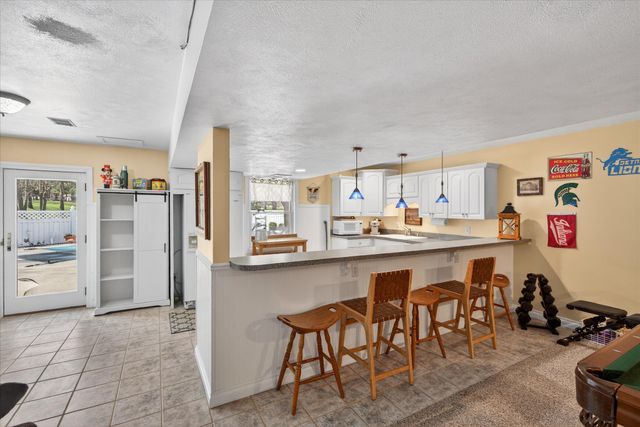 185 Hickory Hills, Marshall, MI 49068