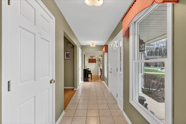 185 Hickory Hills, Marshall, MI 49068