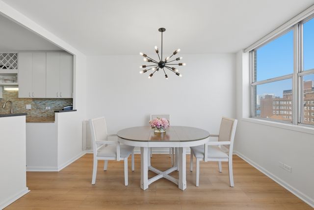 6301 N Sheridan Road W 8E, Chicago, IL 60660