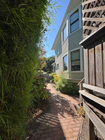 2221 McGee Ave, Berkeley, CA 94703