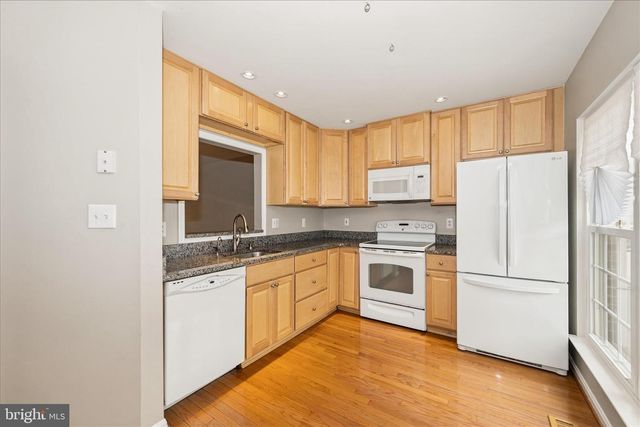 2211 COMMISSARY CIR, Odenton, MD 21113