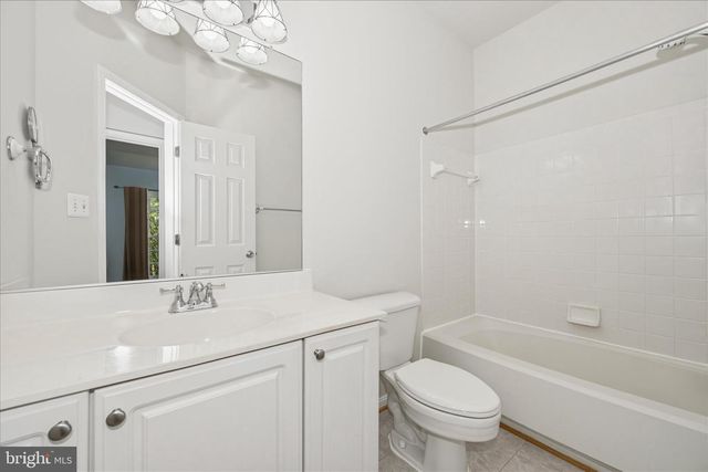 2211 COMMISSARY CIR, Odenton, MD 21113