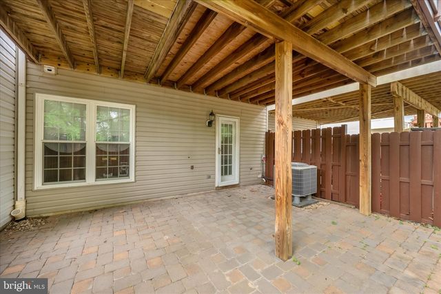 2211 COMMISSARY CIR, Odenton, MD 21113