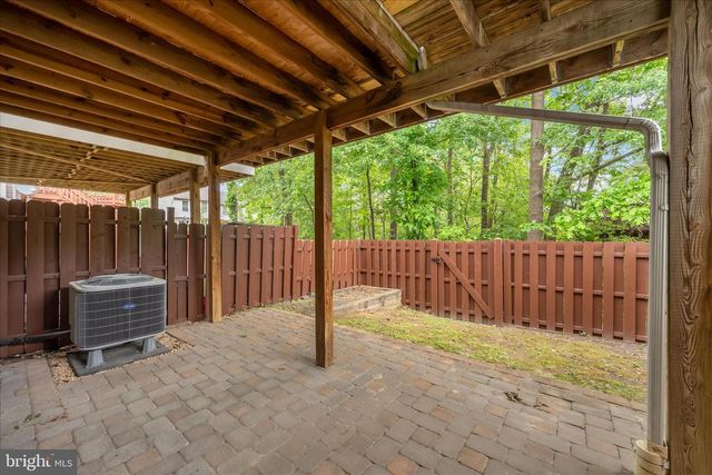 2211 COMMISSARY CIR, Odenton, MD 21113