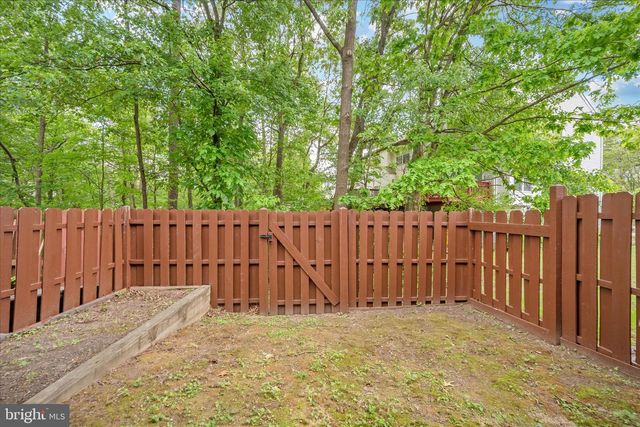 2211 COMMISSARY CIR, Odenton, MD 21113