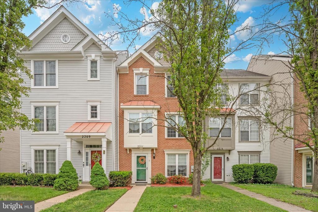 2211 COMMISSARY CIR, Odenton, MD 21113