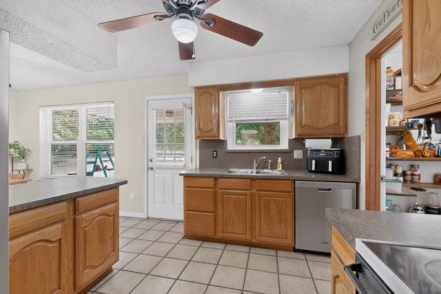 105 Prairie Creek Road, Red Oak, TX 75154