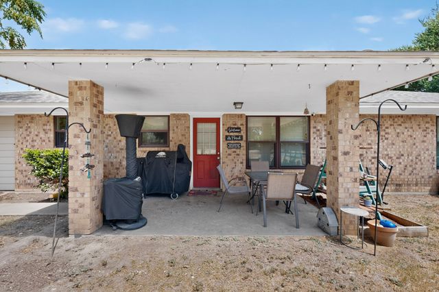 105 Prairie Creek Road, Red Oak, TX 75154