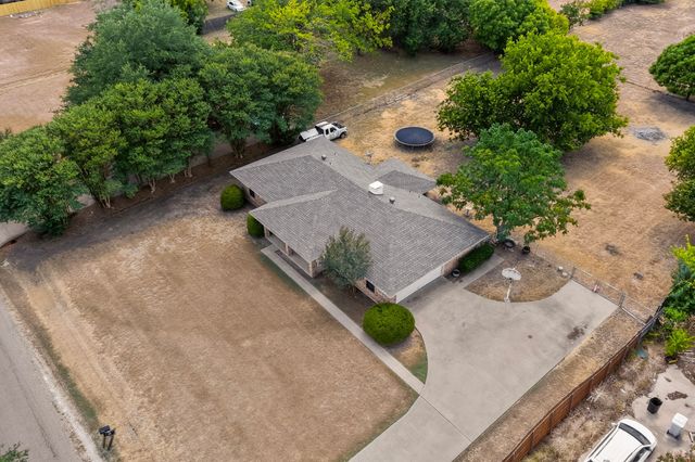 105 Prairie Creek Road, Red Oak, TX 75154