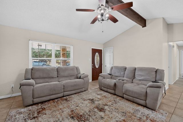 105 Prairie Creek Road, Red Oak, TX 75154