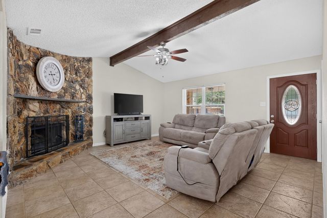 105 Prairie Creek Road, Red Oak, TX 75154