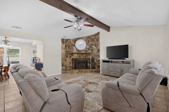 105 Prairie Creek Road, Red Oak, TX 75154