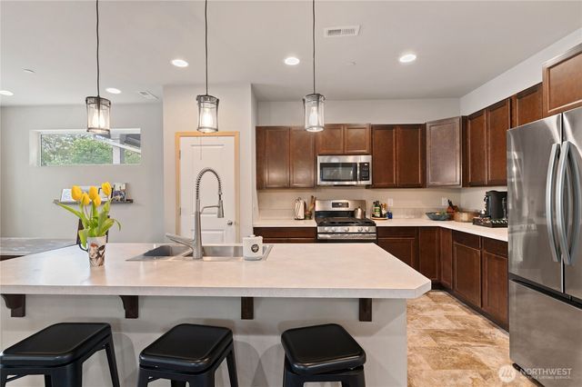 2440 Seringa Avenue, Bremerton, WA 98310