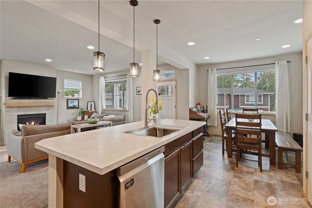 2440 Seringa Avenue, Bremerton, WA 98310