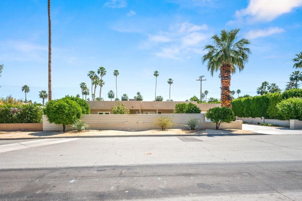 Image 1 of property listing at 1574 S Via Soledad, Palm Springs, CA 92264