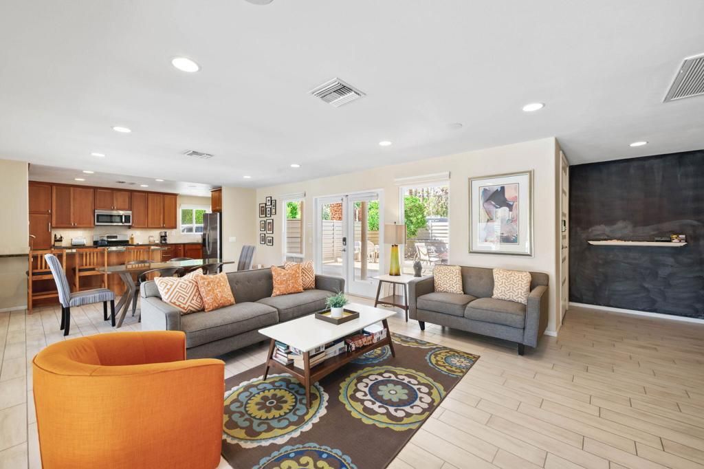 Image 10 of property listing at 1574 S Via Soledad, Palm Springs, CA 92264