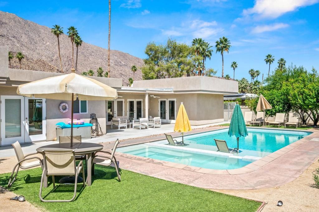 Image 6 of property listing at 1574 S Via Soledad, Palm Springs, CA 92264