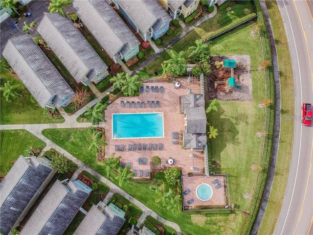 4009 SAND PALM COURT, Tampa, FL 33624