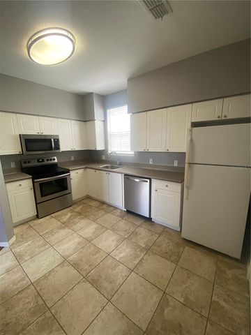 4009 SAND PALM COURT, Tampa, FL 33624