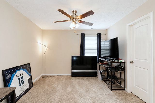 820 Staten Dr, Murfreesboro, TN 37128
