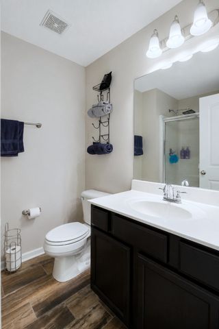 820 Staten Dr, Murfreesboro, TN 37128