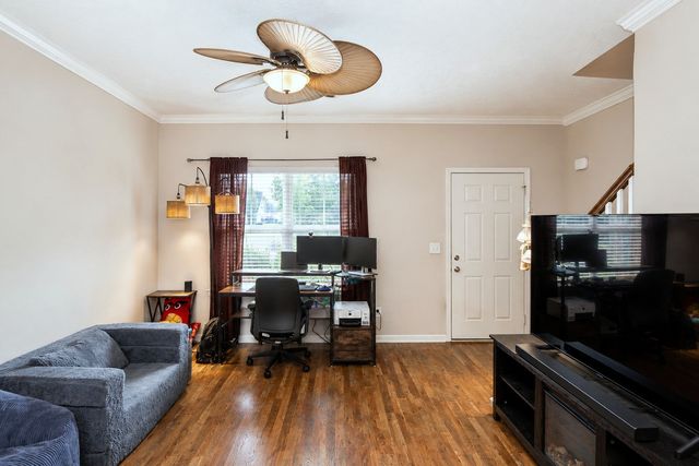 820 Staten Dr, Murfreesboro, TN 37128