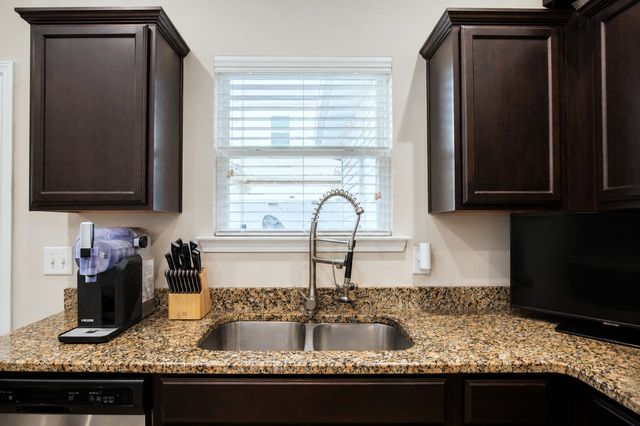 820 Staten Dr, Murfreesboro, TN 37128