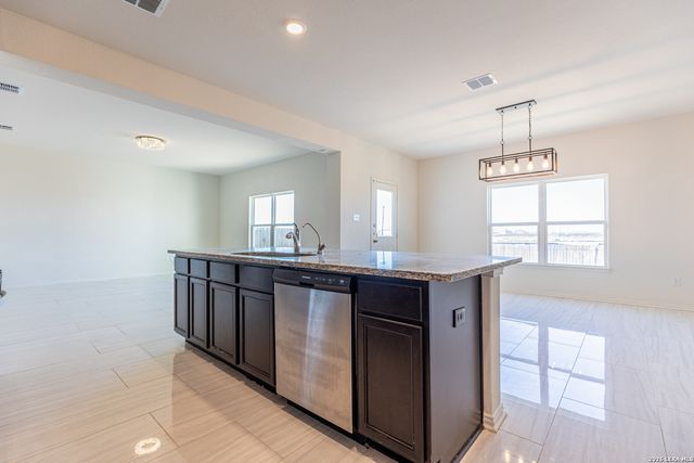 15231 Harbor, Von Ormy, TX 78073