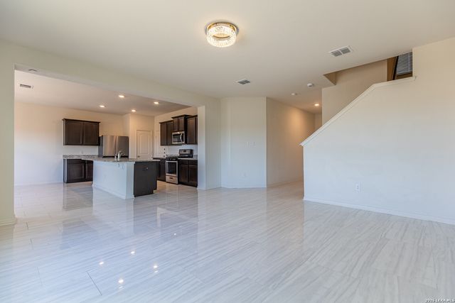 15231 Harbor, Von Ormy, TX 78073