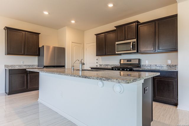 15231 Harbor, Von Ormy, TX 78073