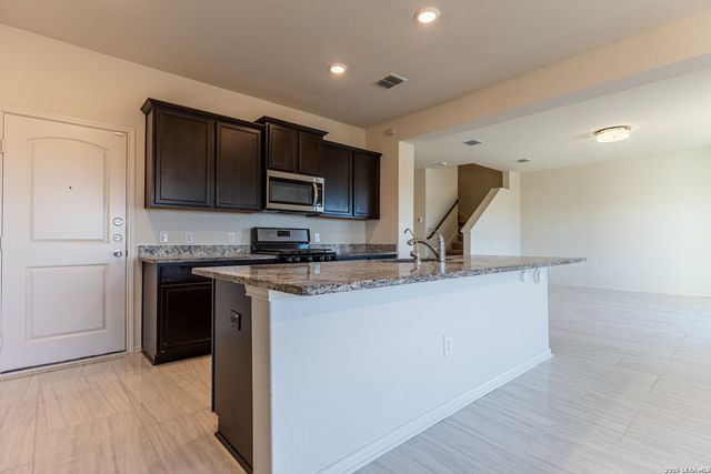 15231 Harbor, Von Ormy, TX 78073