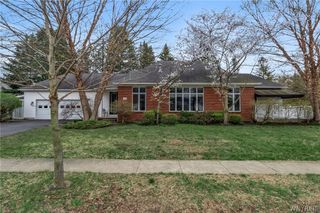 15 Brookshire Court, Amherst, NY 14051
