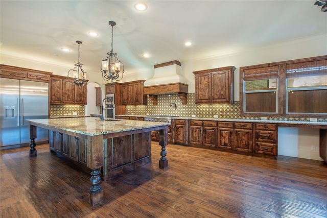 2945 Dyer Street, University Park, TX 75205