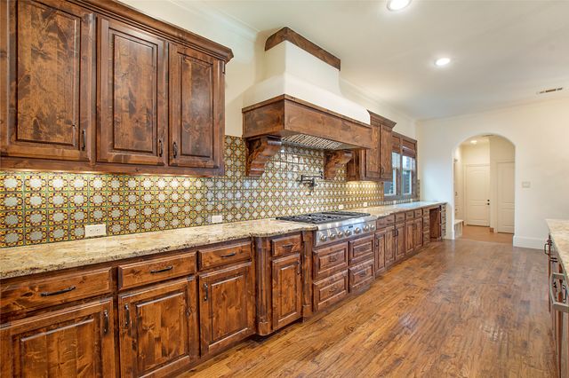 2945 Dyer Street, University Park, TX 75205