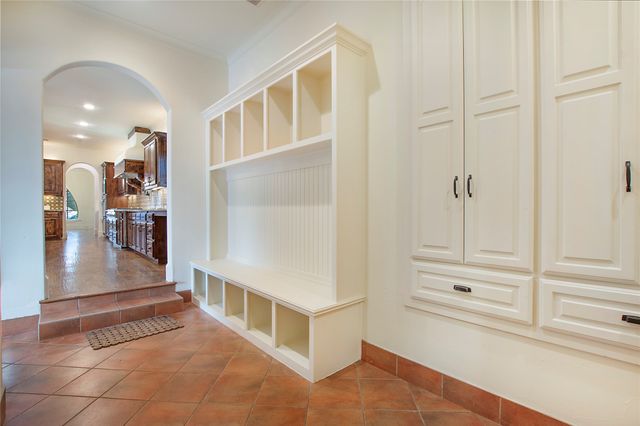 2945 Dyer Street, University Park, TX 75205
