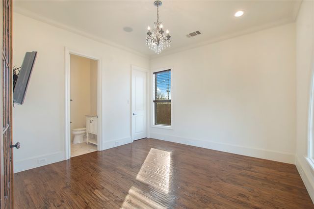 2945 Dyer Street, University Park, TX 75205