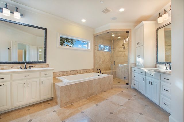 2945 Dyer Street, University Park, TX 75205