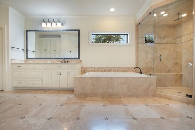 2945 Dyer Street, University Park, TX 75205