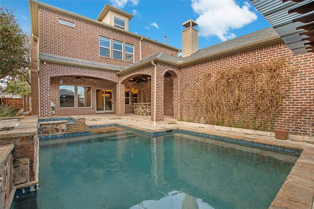 2945 Dyer Street, University Park, TX 75205