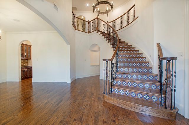 2945 Dyer Street, University Park, TX 75205