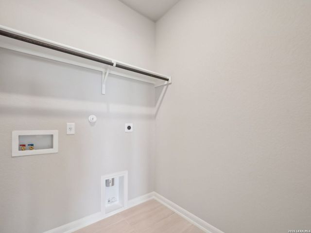 6422 Prince Howard, San Antonio, TX 78239