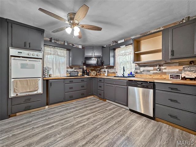 3916 Centreville Avenue, Belleville, IL 62223