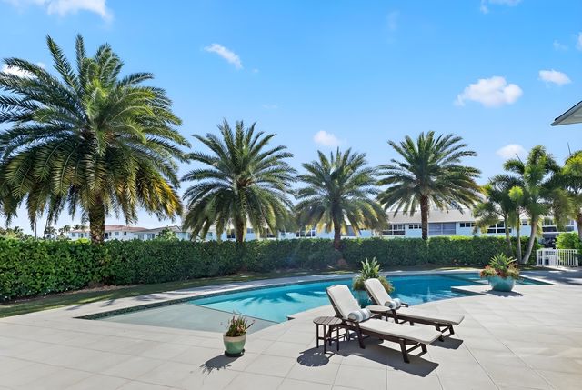 3700 NE 24th Avenue, Lighthouse Point, FL 33064