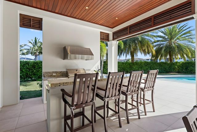 3700 NE 24th Avenue, Lighthouse Point, FL 33064