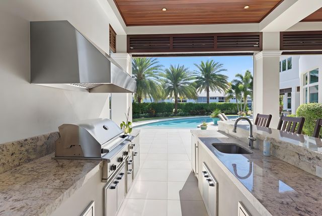 3700 NE 24th Avenue, Lighthouse Point, FL 33064