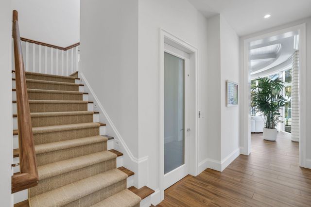 3700 NE 24th Avenue, Lighthouse Point, FL 33064