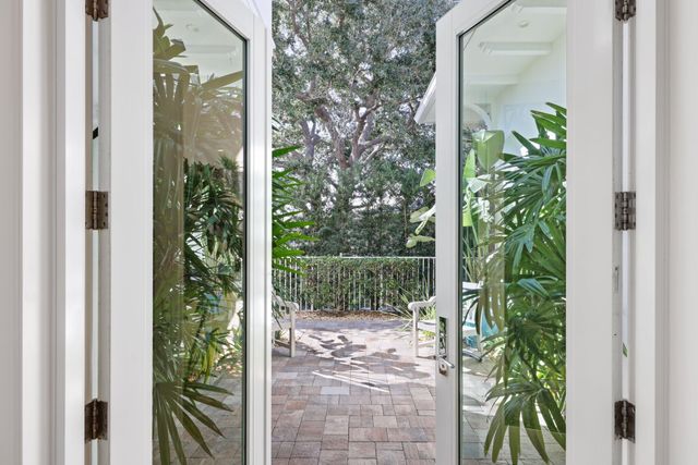 3700 NE 24th Avenue, Lighthouse Point, FL 33064